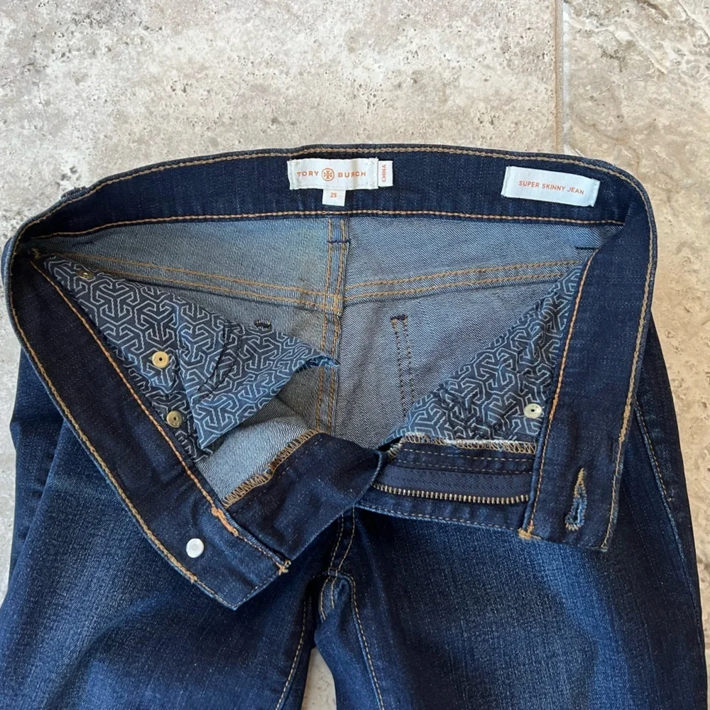 Tory Burch Super Skinny Jean, Dark Indigo Blue Wash, size 25